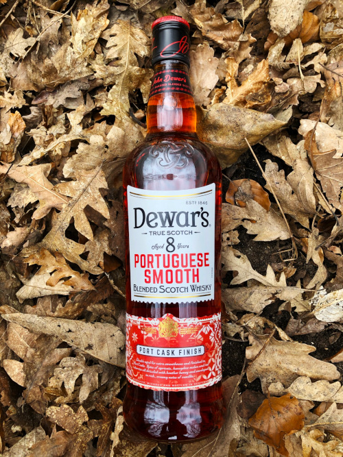 Dewar's 8 year old Portuguese Smooth Blended Scotch Whisky
